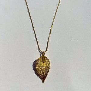 Vintage gold plated leaf necklace